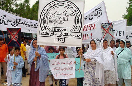 The participants chanting slogans against fundamentalists