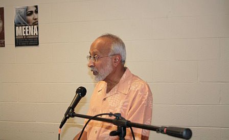 Dr. Vijay Deshpande reads RAWA's message to the ceremony.