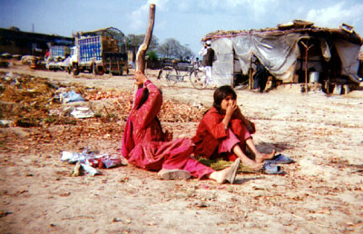 Afghan girls in Islamabad