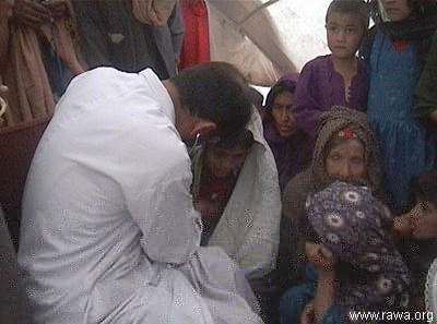 Earthquake victims in Nahrin