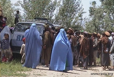 Earthquake victims in Nahrin