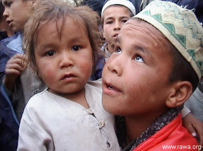 Earthquake victims in Nahrin