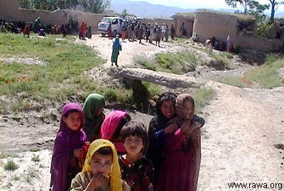 Earthquake victims in Nahrin